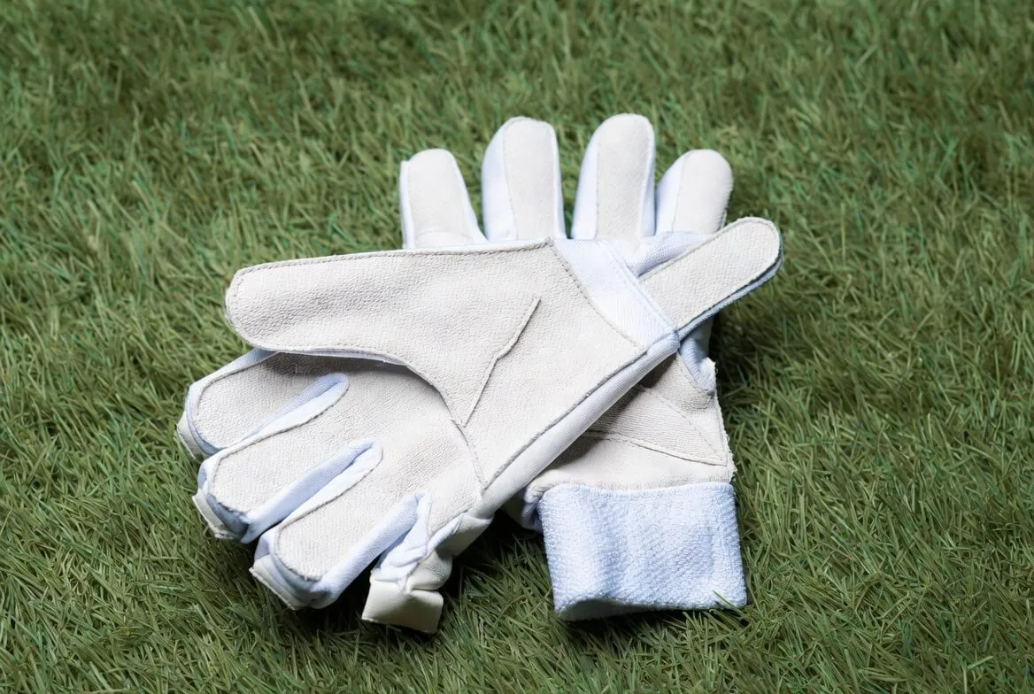 Best Cricket Inner Gloves 2026: Dry Hands, Better Grip
