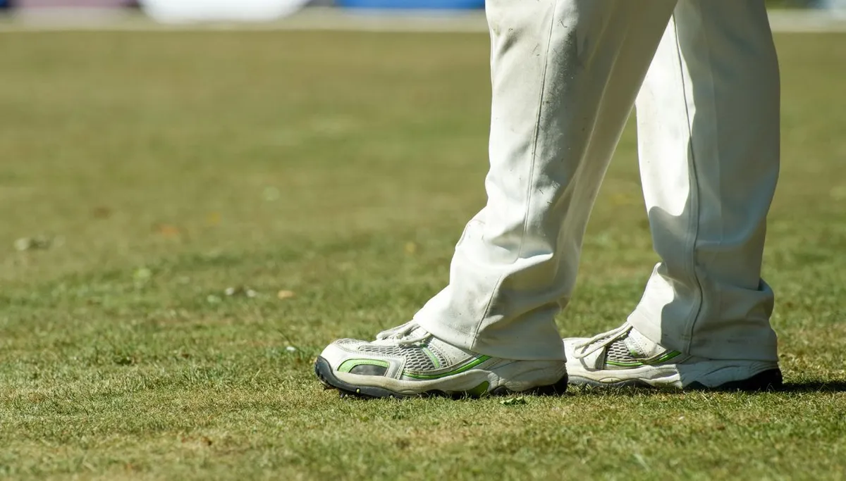 Best Cricket Shoes for Bowlers 2026: Grip & Toe Guard