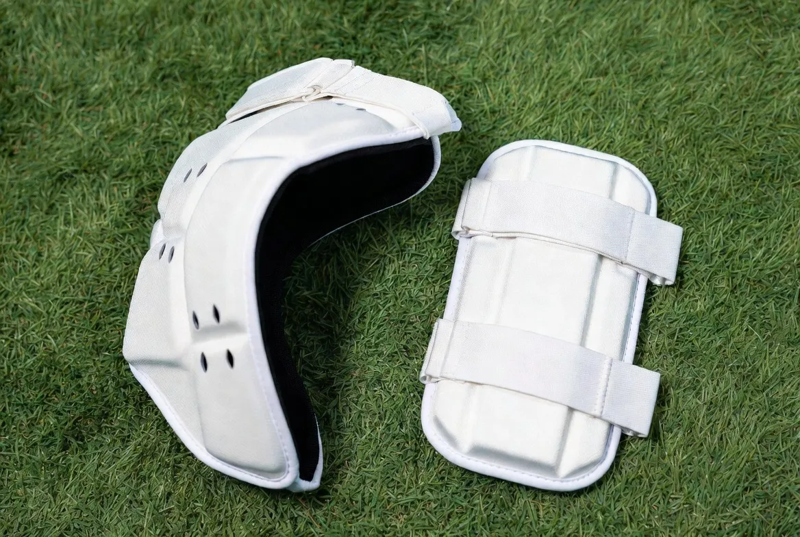5 Best Cricket Thigh Guards in 2026 (Combo, Budget & Pro)
