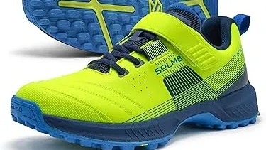 Cricket spikes vs rubber sole grippers