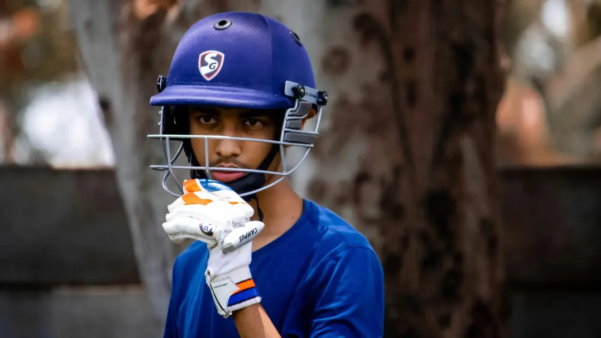 Cricket helmet proper fitting